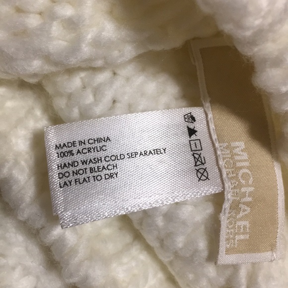 Michael Kors Cream Beret - Picture 5 of 5